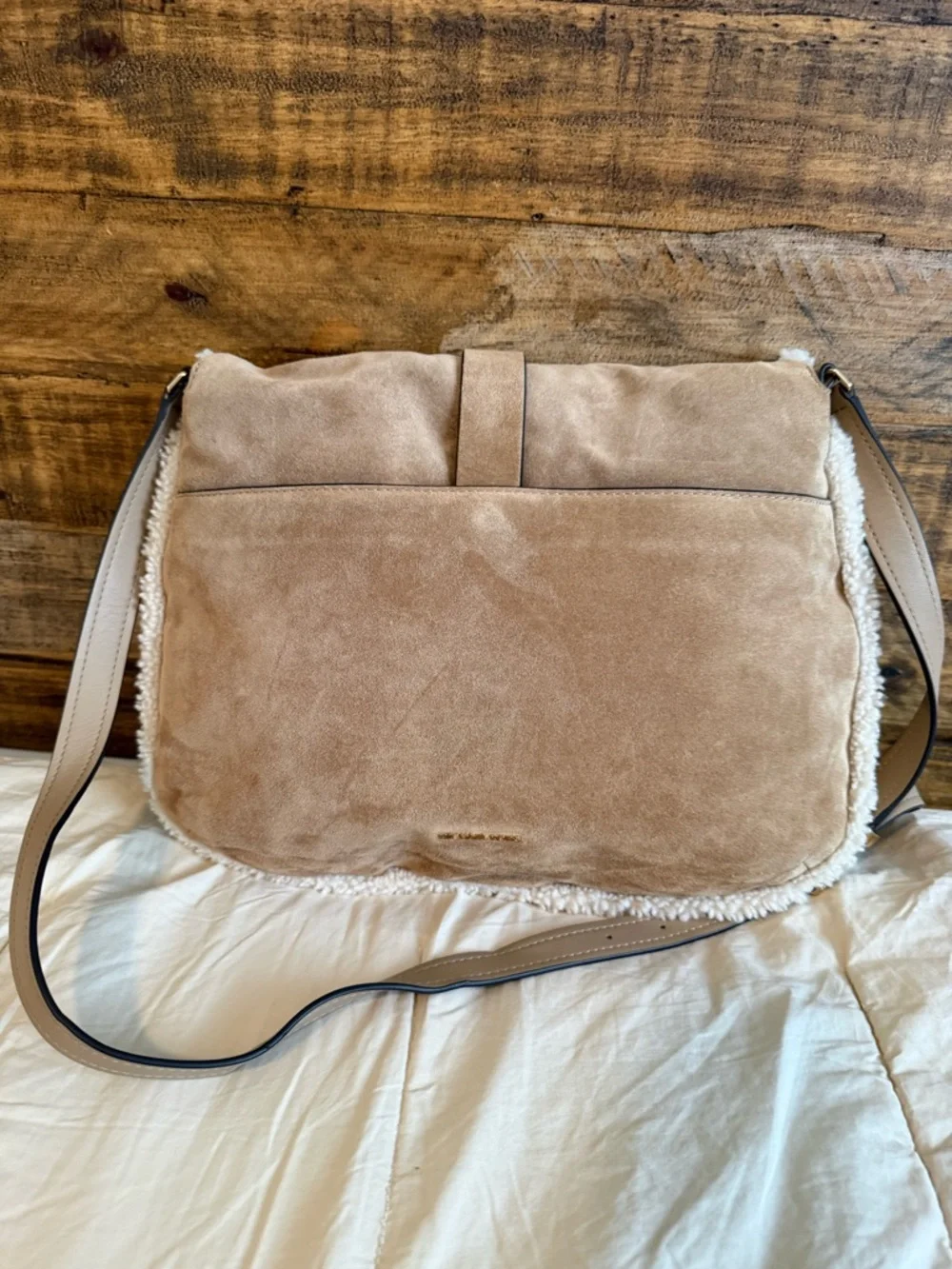 Rare-EUC-Michael kors Suede Shearling Accent Crossbody Bag in Tan - Picture 3 of 8